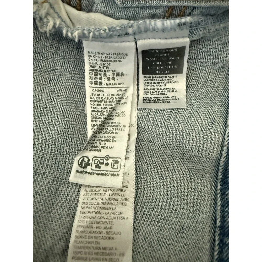 Levi’s 90’s Patchwork Denim Trucker Jacket Size XS NWT Light Wash Retro Relaxed